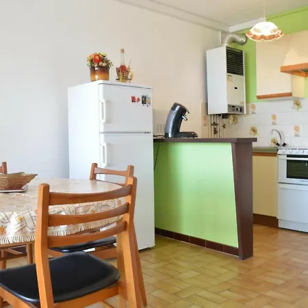 App. 2 Pieces, Climatise, Parking, 200m De La - Fr-1-225c-549 Apartment *